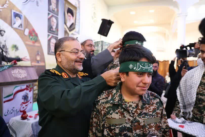 ملت ایران مقاوم، شجاع و شکستناپذیر است ملت ایران مقاوم، شجاع و شکستناپذیر است